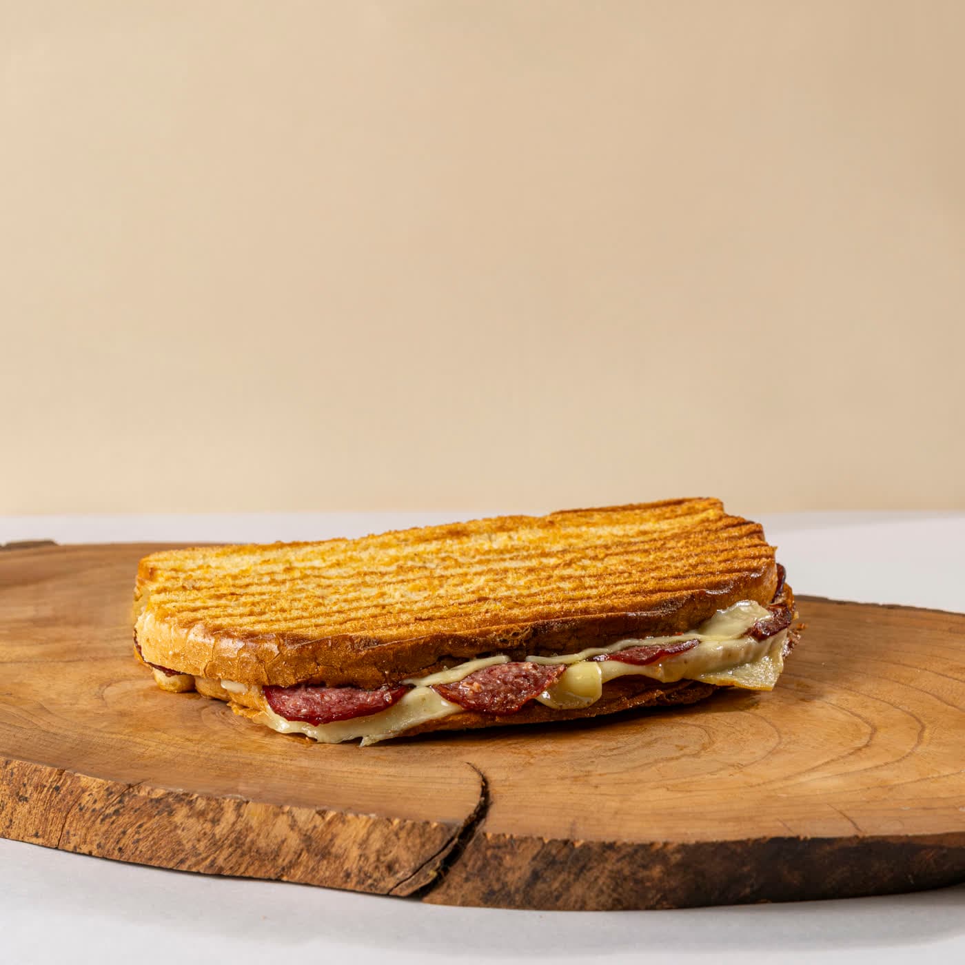 Boşnak Sucuklu Tost