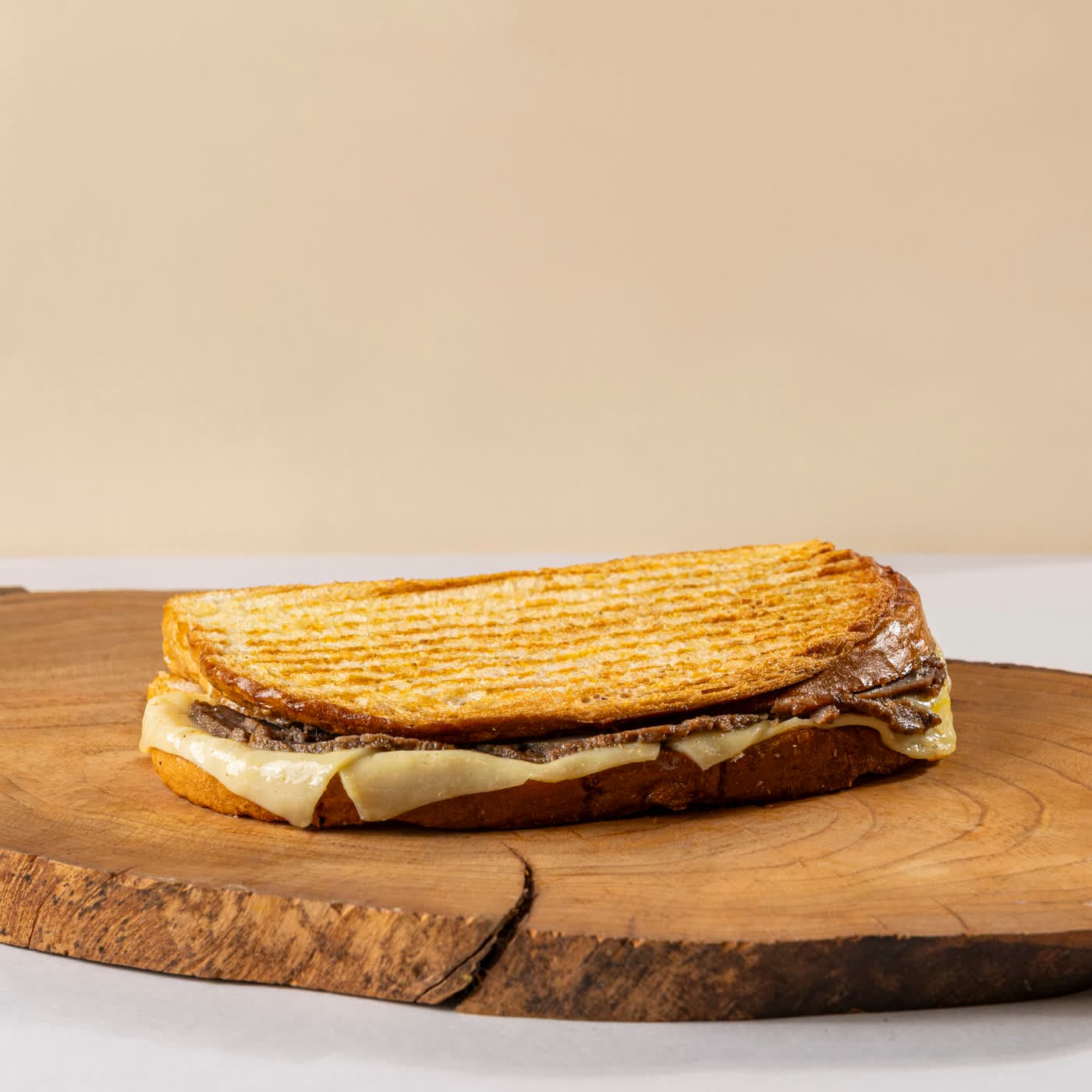 Kavurmalı Tost