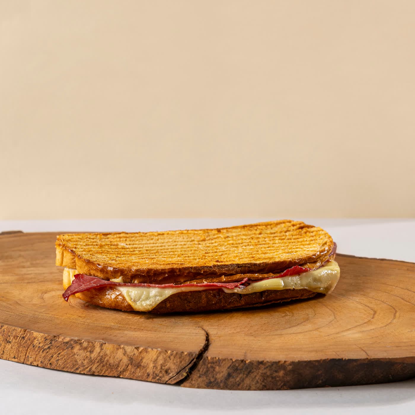 Kuru Etli Tost